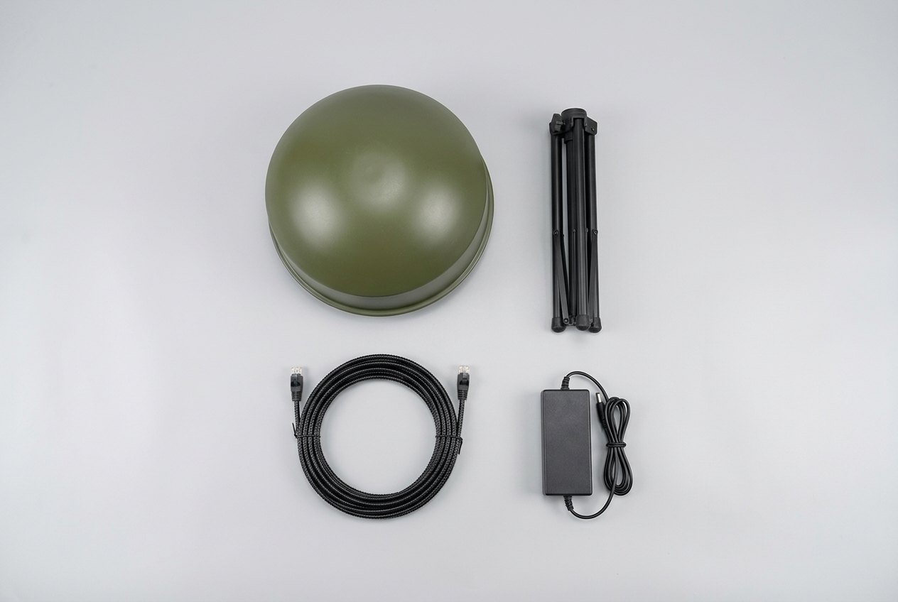 Illustration of the DroneTrack kit: sensor unit, tripod, armored cable and power supply